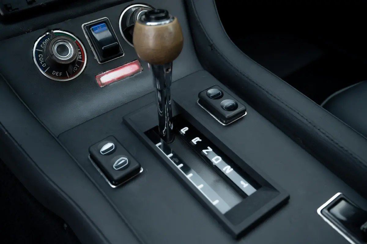 Automaatpook op de middenconsole